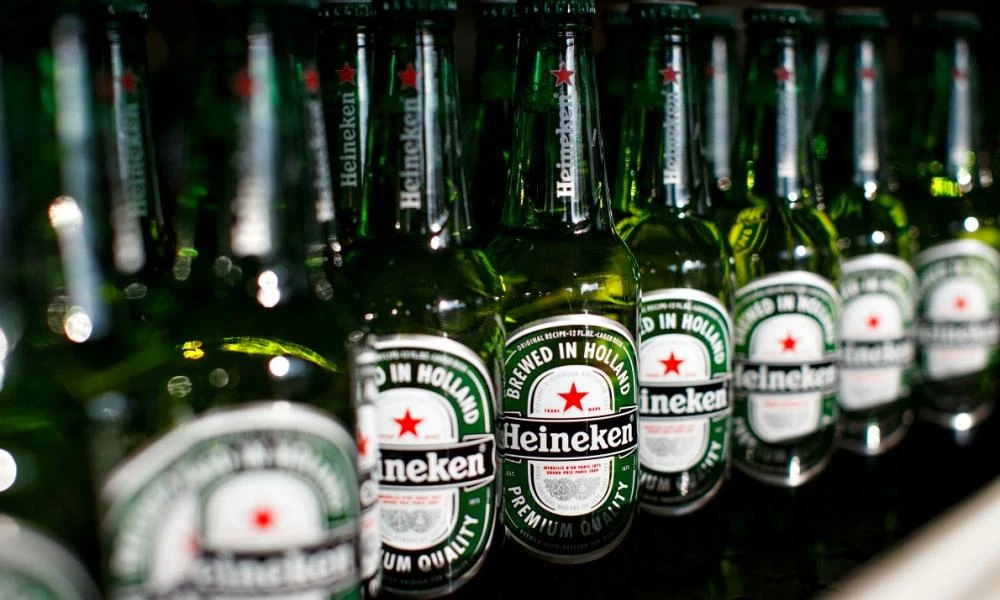 Είναι γεγονός! Η Heineken αποχωρεί από τη Ρωσία